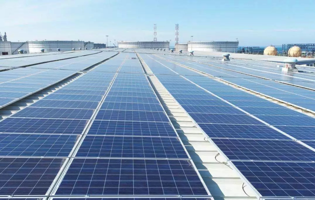 國家能源局:光伏發電超1000億kW