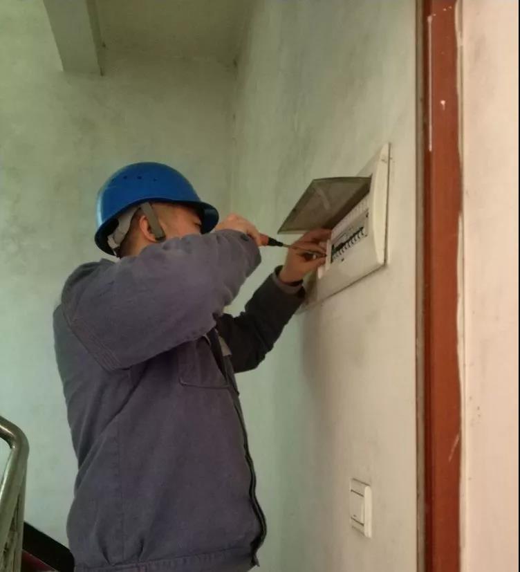 獨居老人用電3173度，家里用電異常該怎么辦？